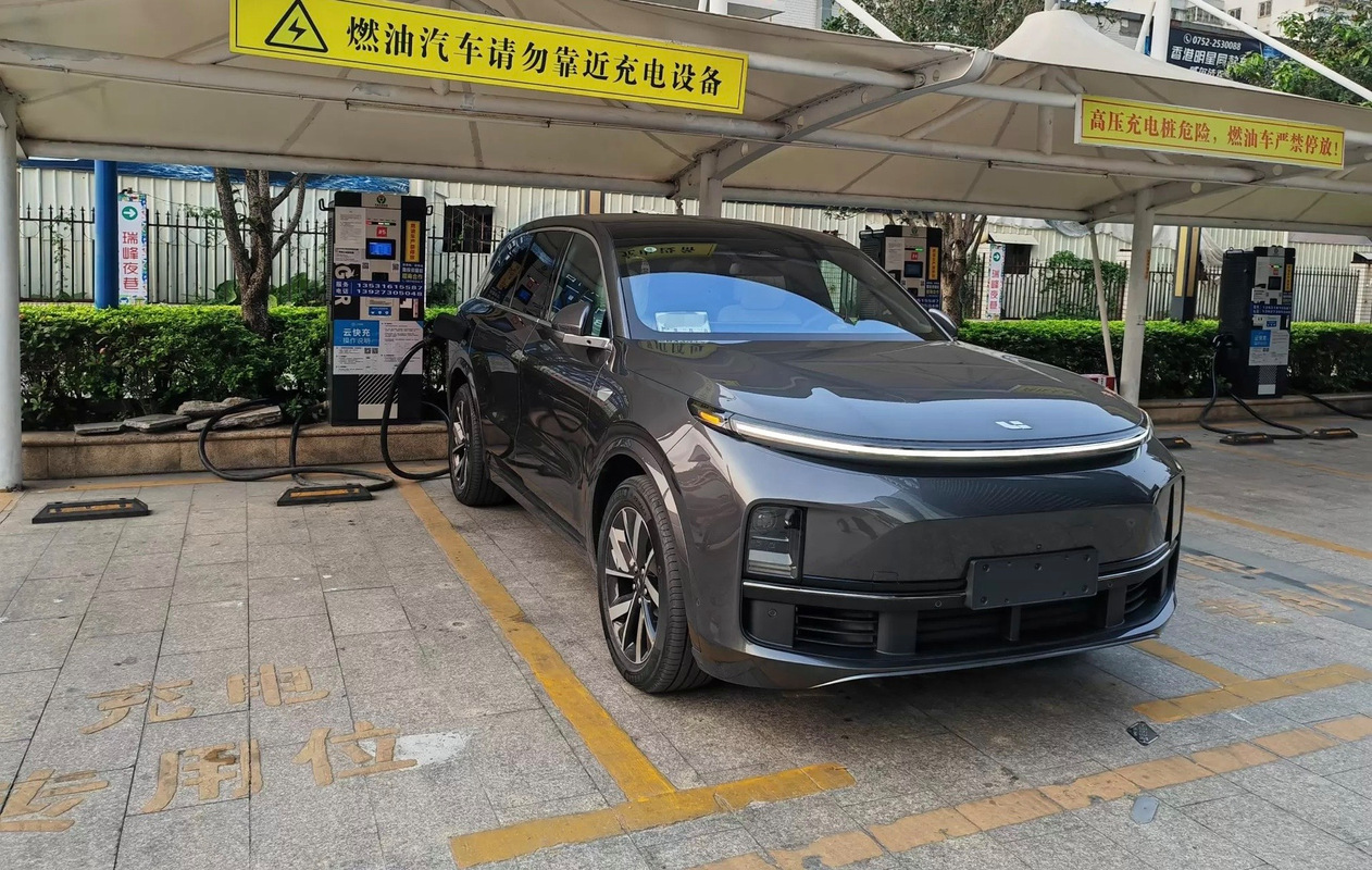 西安17号库汽车租赁:店内新到理想l8❤️旅游自驾神器,