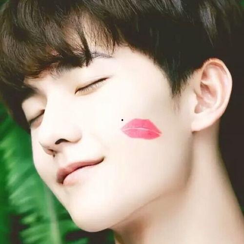 杨洋内裤图片大全,揭秘明星私藏时尚 第2张 杨洋内裤图片大全,揭秘明星私藏时尚 第2张